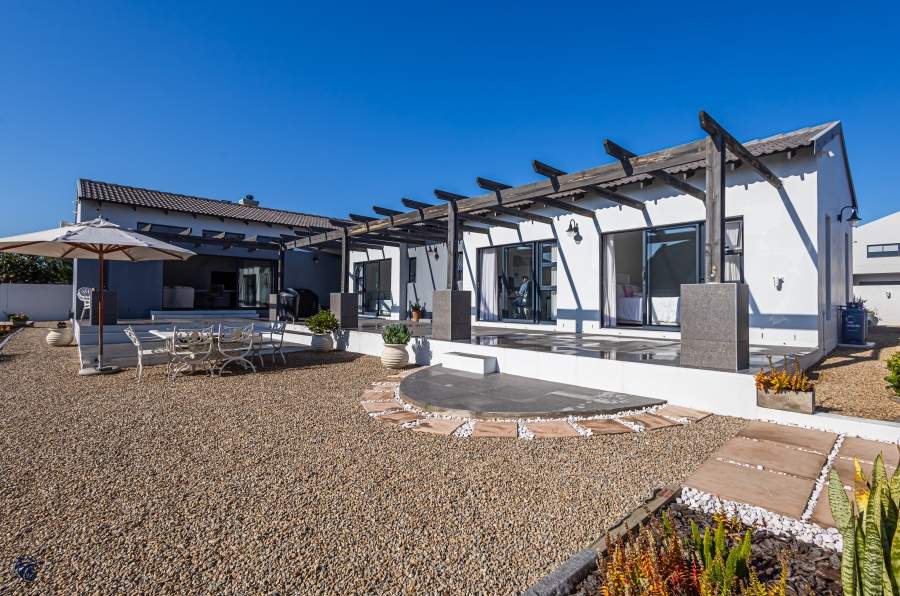 4 Bedroom Property for Sale in Myburgh Park Western Cape